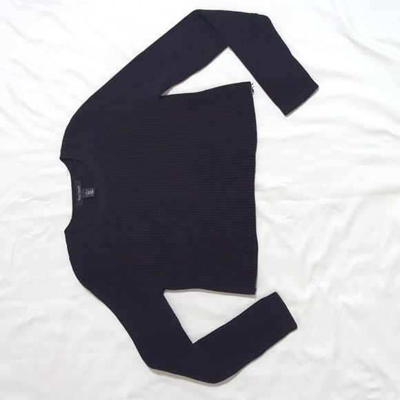 White House Black Market Sweaters - White House Black Market Black Cropped Crewneck Sweater